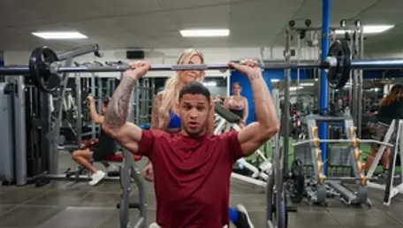 Brazzers: Moon's Gym Seduction