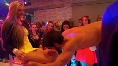 Party Hardcore - Fucking hard in company with police woman