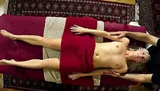 Tricky Spa: Loud sex alongside celebrity Cadence Lux