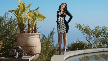 Brazzers: Hollywood Cash Meets Valentina's Desires