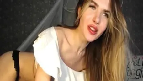 Psychowebcams - Model masturbating live on cam