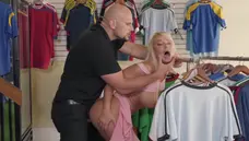 Brazzers: Natural London RIver couple good fuck sex tape