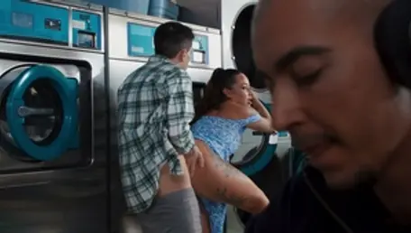 Brazzers: Kinky Encounter at the Local Cafe-Laundromat
