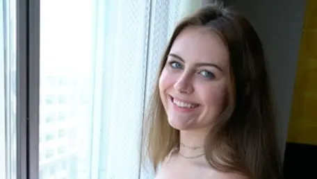 Surprise - Shaved Selina Bentz blonde blowjob sex video