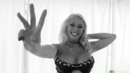 Zero Tolerance: Pussy Pleasure with Vandella & Dee