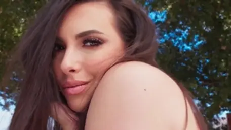VogoV.com - Rough nailing with super juicy babe